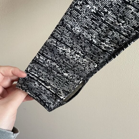 Nike Pro Dri-Fit Women Sz M Black/White Striped Drawstring Hooded Pullover Top - Picture 3 of 9